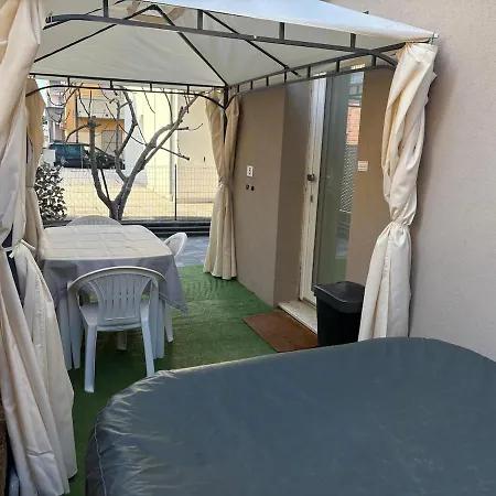 Marila Deluxe, Patio Con Idromassaggio Apartment *