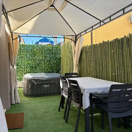 Marila Deluxe, Patio Con Idromassaggio Apartment *