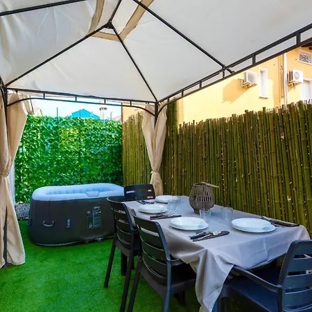 Marila Deluxe, Patio Con Idromassaggio